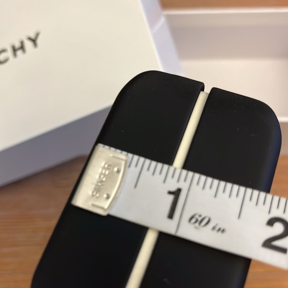 Givenchy Hardshell Sunglass Case, Cleaning Cloth,… - image 5